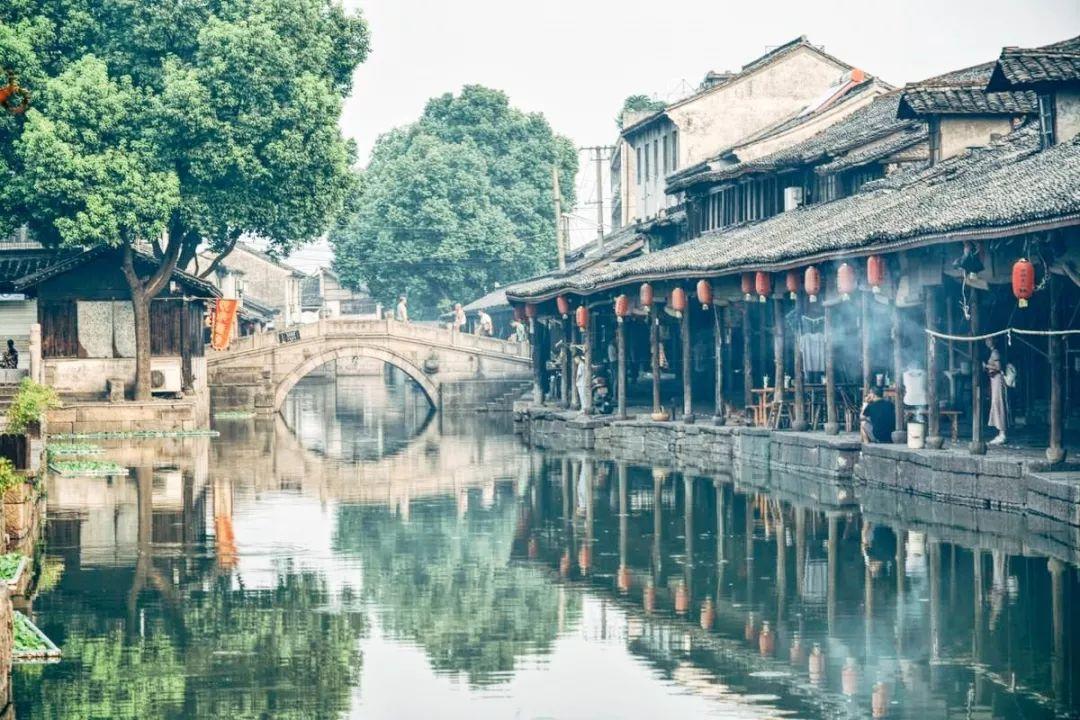 请出示文件